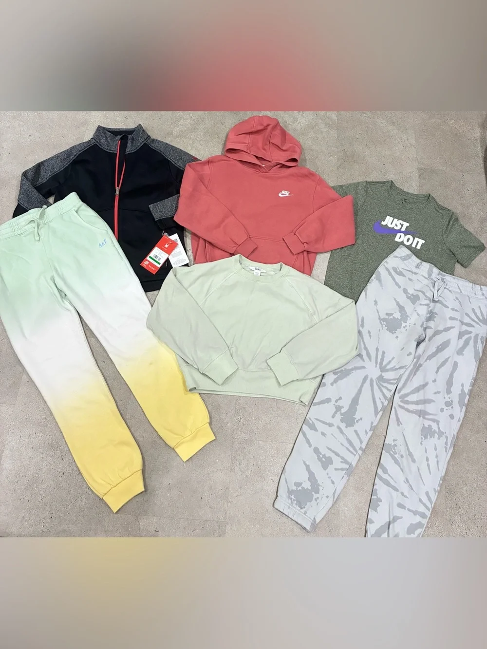 Girls NIKE/ABERCROMBIE/ATHLETA Sweatpants..Sweatshirts..Shirt & Jacket, sz Large